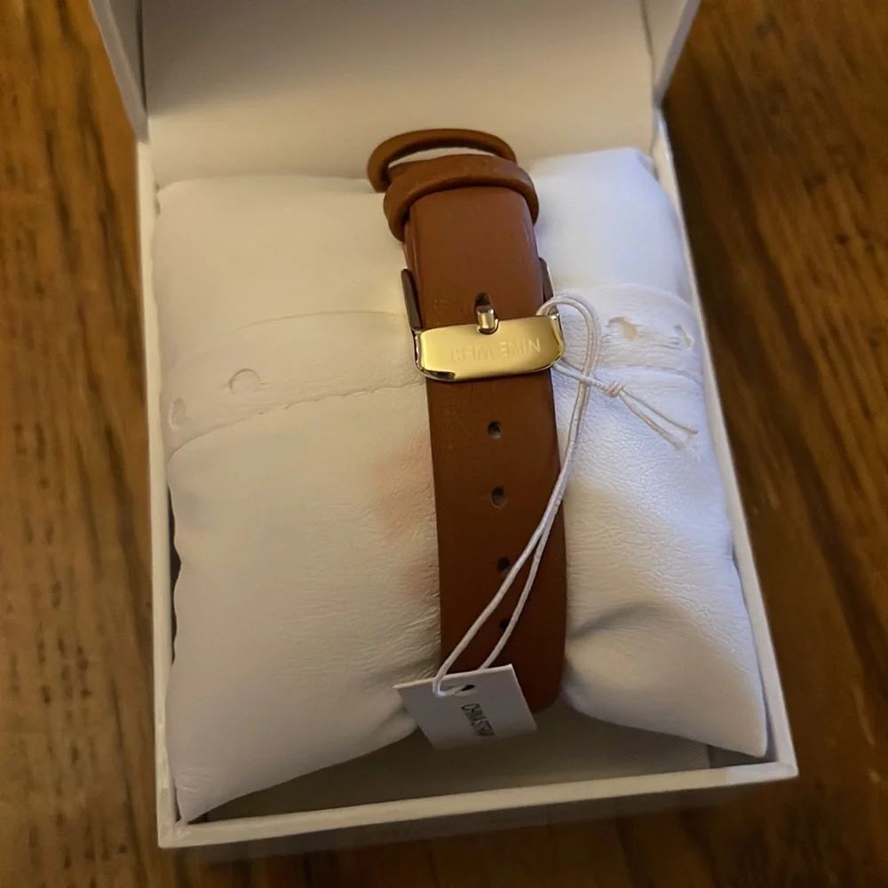 Nine West watch never worn, brand new!